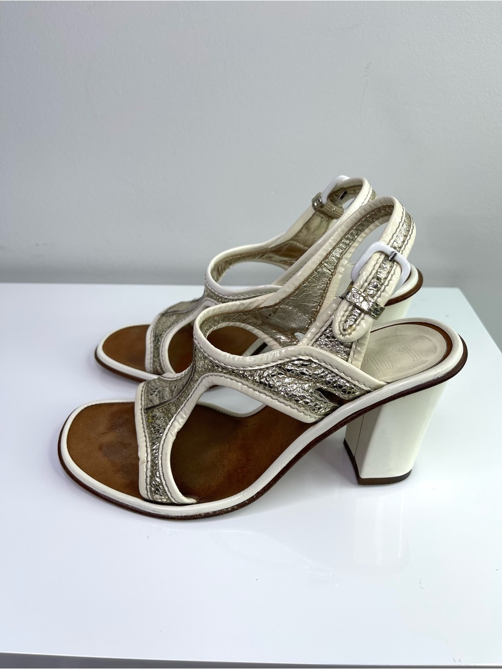 Belle by Sigerson Morrison Ivory and Metallic Gold Block Heel Sandals Size 6.5
